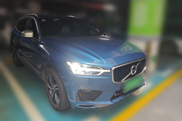 Used Volvo XC60 2019 T5 4x4 Zhiyuan Sport Edition China V Standard Front Right 45 Deg