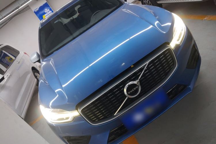 Used Volvo XC60 2019 T5 4x4 Zhiyuan Sport Edition China V Standard Front Right 45 Deg