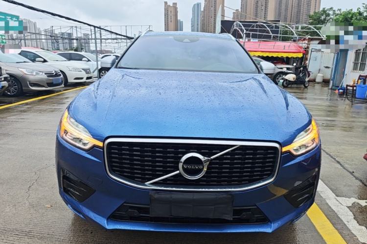 Used Volvo XC60 2019 T5 4x4 Smart & Dynamic Sport Edition China VI Standard Front