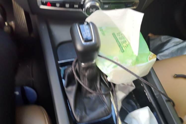 Used Volvo XC60 2019 T5 4x4 Smart Edition China V Standard Gear Lever