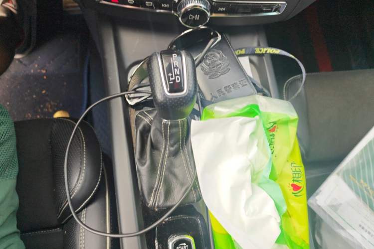 Used Volvo XC60 2019 T5 4x4 Zhiyuan Sport Edition China V Standard Gear Lever