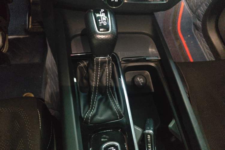 Used Volvo XC60 2019 T5 4x4 Zhiyuan Sport Edition China V Standard Gear Lever