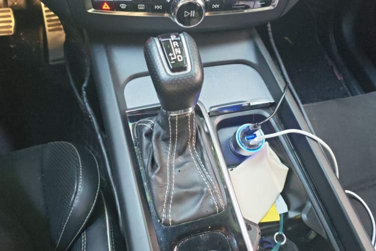 Used Volvo XC60 2019 T5 4x4 Zhiyuan Sport Edition China V Standard Gear Lever