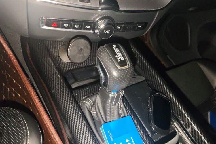Used Volvo XC60 2019 T5 4x4 Zhiyuan Sport Edition China V Standard Gear Lever