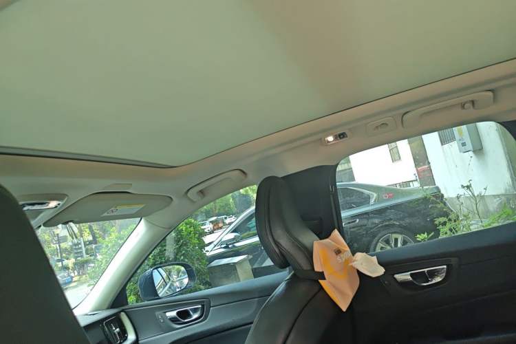 Used Volvo XC60 2019 T5 4x4 Smart Edition China V Standard Headliner