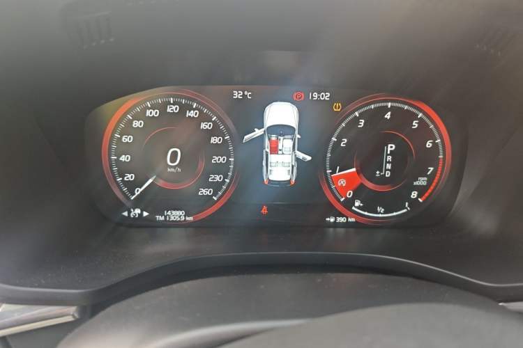 Used Volvo XC60 2019 T5 4x4 Zhiyuan Sport Edition China V Standard Instrument Cluster