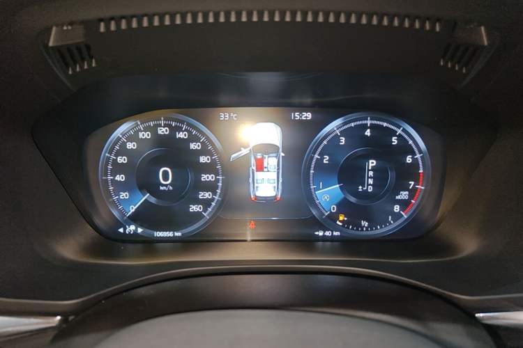 Used Volvo XC60 2019 T5 4x4 Smart & Dynamic Sport Edition China VI Standard Instrument Cluster