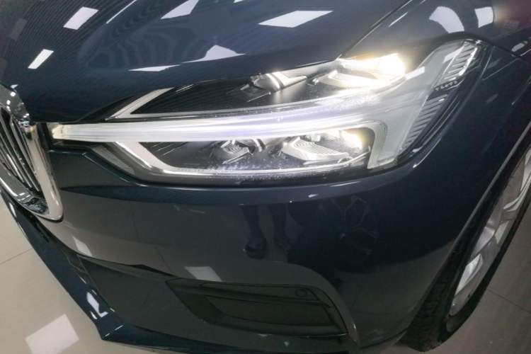 Used Volvo XC60 2019 T5 4x4 Smart Edition China VI Standard Left Front Headlight
