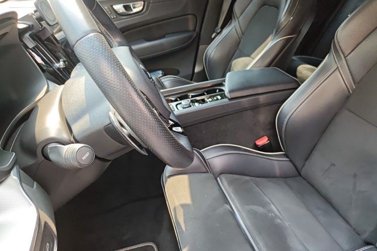 Used Volvo XC60 2019 T5 4x4 Zhiya Sport Edition China VI Standard Left Front Seat