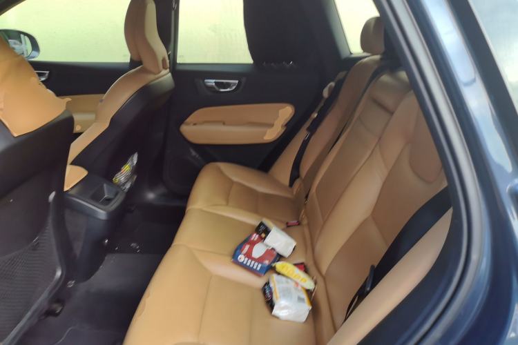 Used Volvo XC60 2019 T5 4x4 Smart Edition China V Standard Left Rear Seat