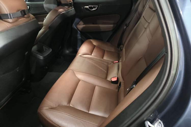 Used Volvo XC60 2019 T5 4x4 Smart Edition China V Standard Left Rear Seat
