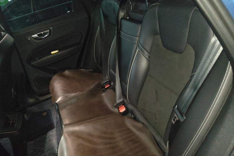 Used Volvo XC60 2019 T5 4x4 Zhiyuan Sport Edition China V Standard Left Rear Seat