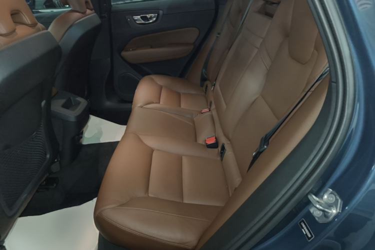 Used Volvo XC60 2019 T5 4x4 Smart Edition China V Standard Left Rear Seat