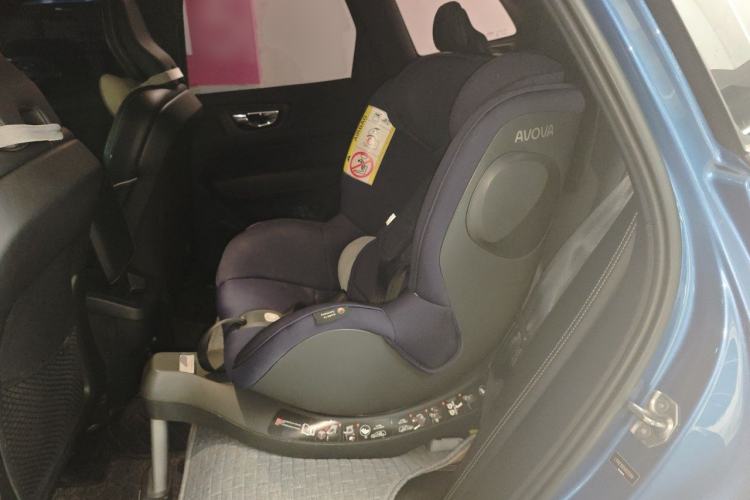 Used Volvo XC60 2019 T5 4x4 Smart & Dynamic Sport Edition China VI Standard Left Rear Seat