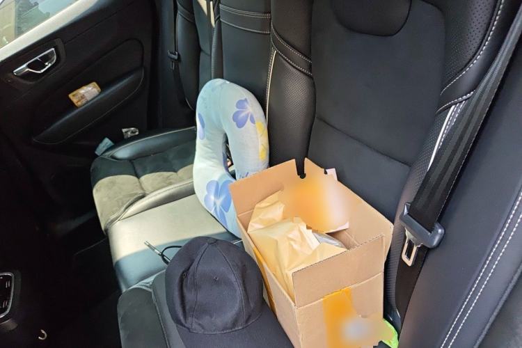 Used Volvo XC60 2019 T5 4x4 Zhiya Sport Edition China VI Standard Left Rear Seat