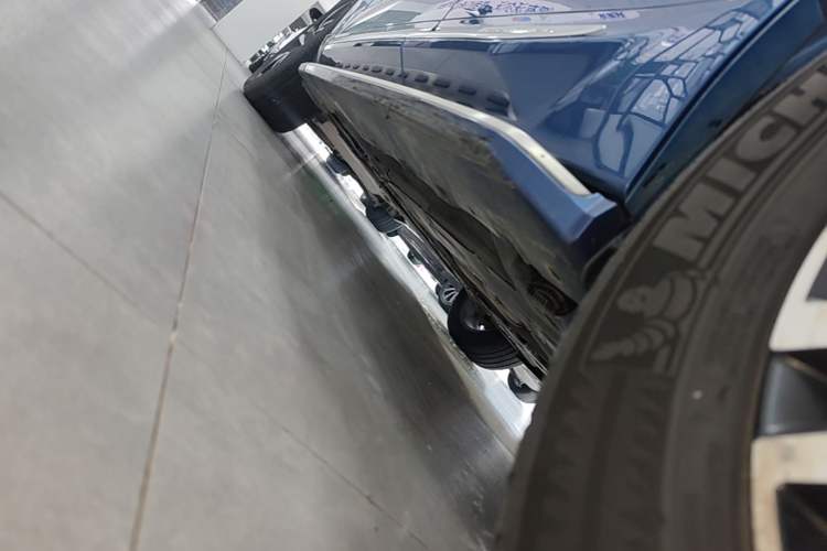 Used Volvo XC60 2019 T5 4x4 Smart & Dynamic Sport Edition China VI Standard Left Side Sill
