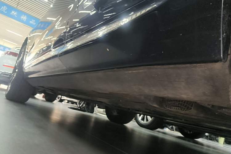 Used Volvo XC60 2019 T5 4x4 Smart Edition China V Standard Left Side Sill