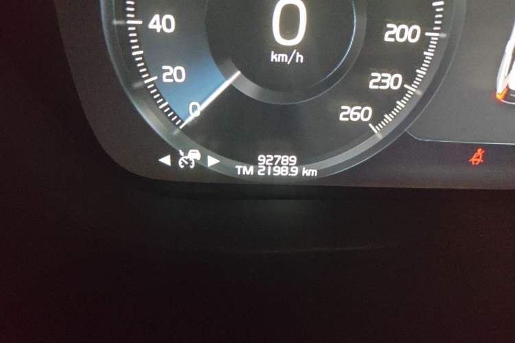 Used Volvo XC60 2019 T5 4x4 Zhiyuan Sport Edition China V Standard Odometer Close Up