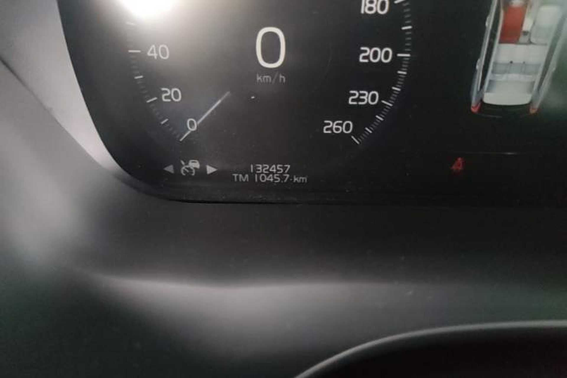 Used Volvo XC60 2019 T5 4x4 Smart & Dynamic Sport Edition China VI Standard Odometer Close Up