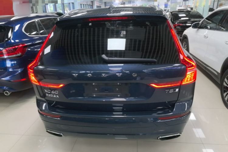 Used Volvo XC60 2019 T5 4x4 Smart Edition China VI Standard Rear