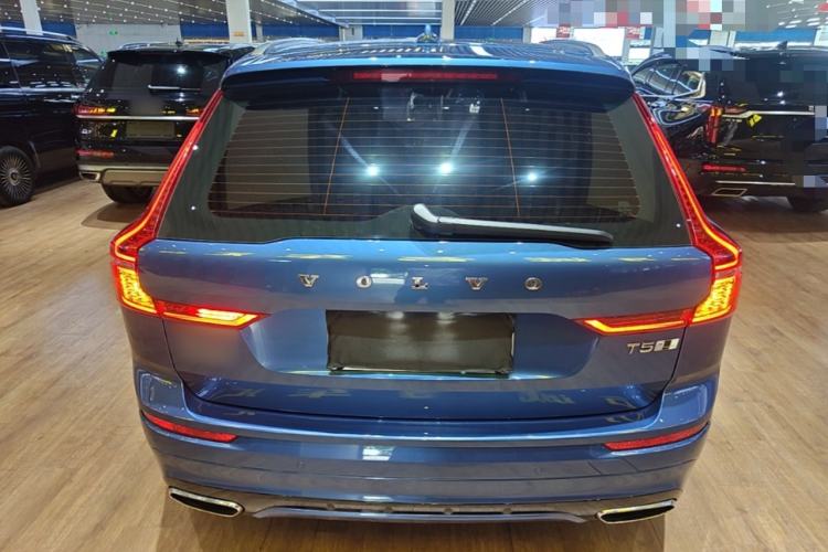 Used Volvo XC60 2019 T5 4x4 Smart & Dynamic Sport Edition China VI Standard Rear