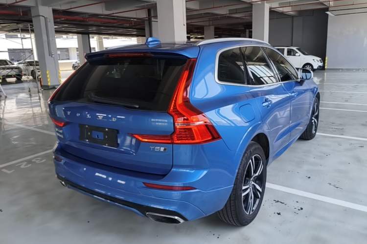 Used Volvo XC60 2019 T5 4x4 Smart & Dynamic Sport Edition China VI Standard Rear Right 45 Deg