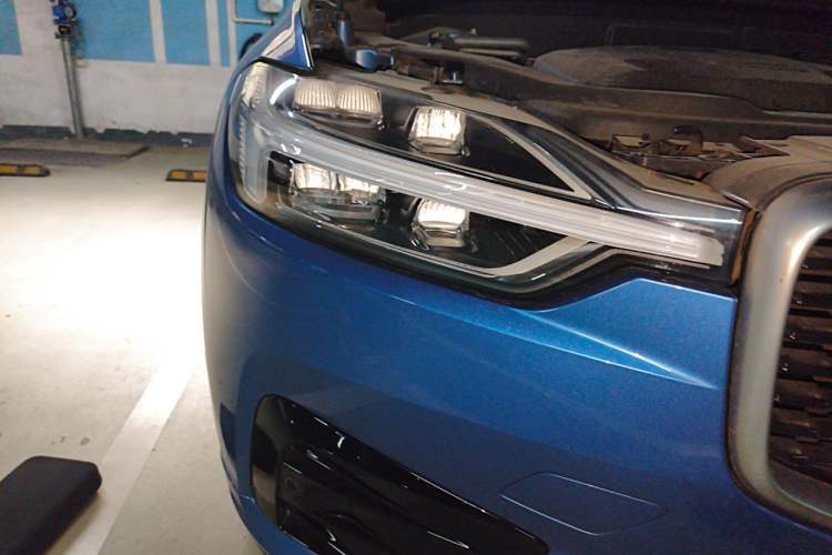 Used Volvo XC60 2019 T5 4x4 Zhiyuan Sport Edition China V Standard Right Front Headlight