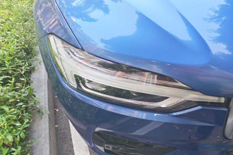 Used Volvo XC60 2019 T5 4x4 Zhiyuan Sport Edition China V Standard Right Front Headlight