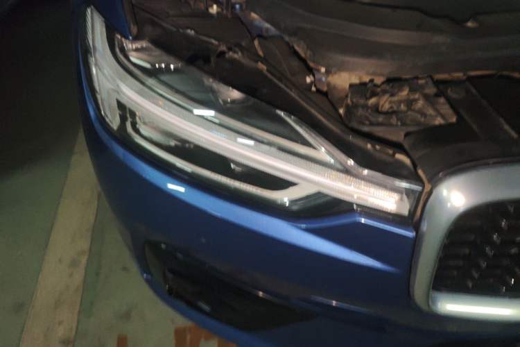 Used Volvo XC60 2019 T5 4x4 Zhiyuan Sport Edition China V Standard Right Front Headlight