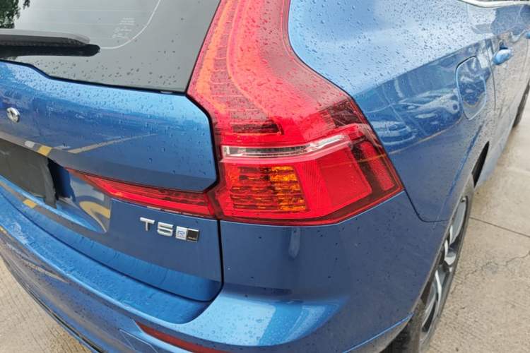 Used Volvo XC60 2019 T5 4x4 Smart & Dynamic Sport Edition China VI Standard Right Rear Taillight
