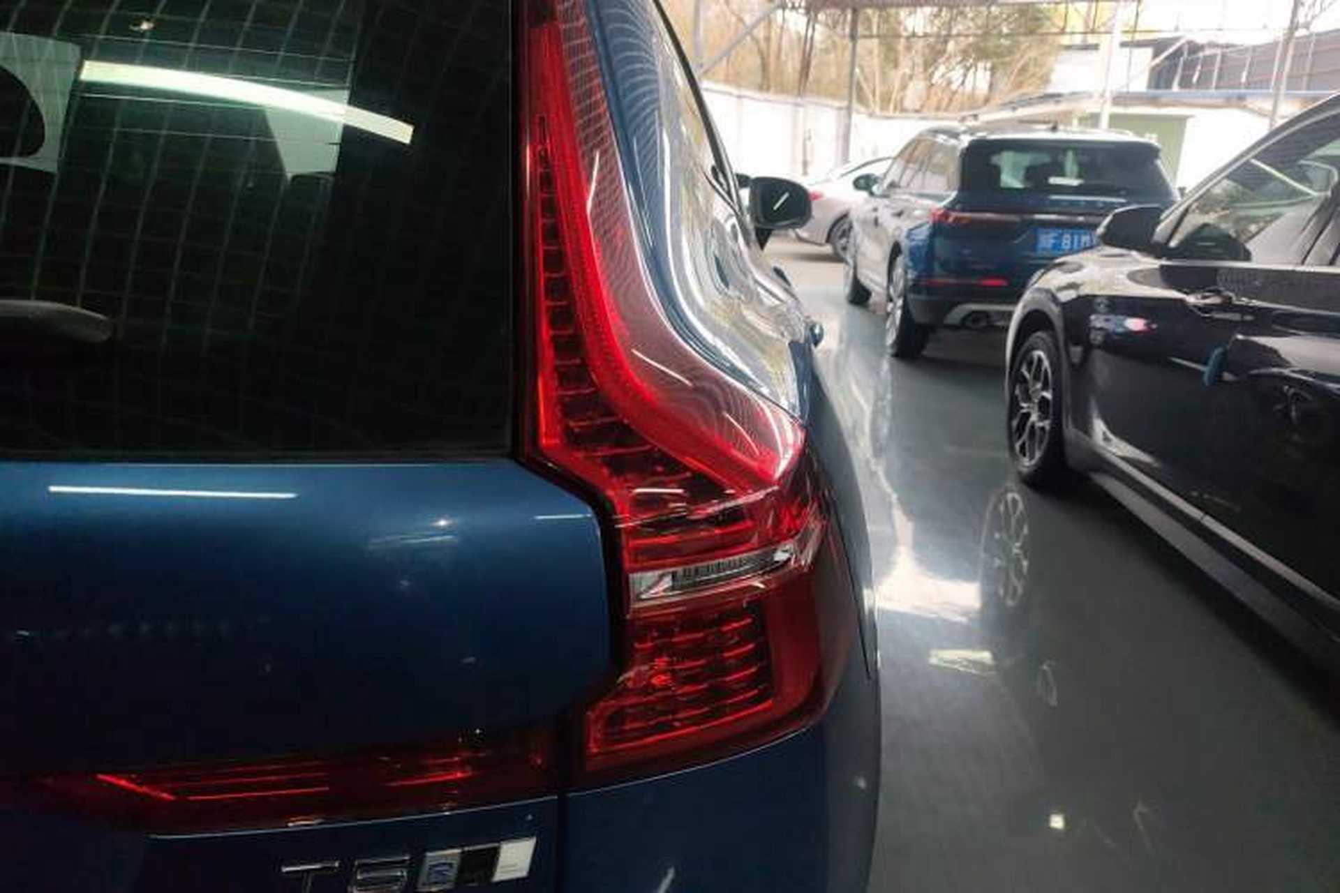 Used Volvo XC60 2019 T5 4x4 Smart & Dynamic Sport Edition China VI Standard Right Rear Taillight