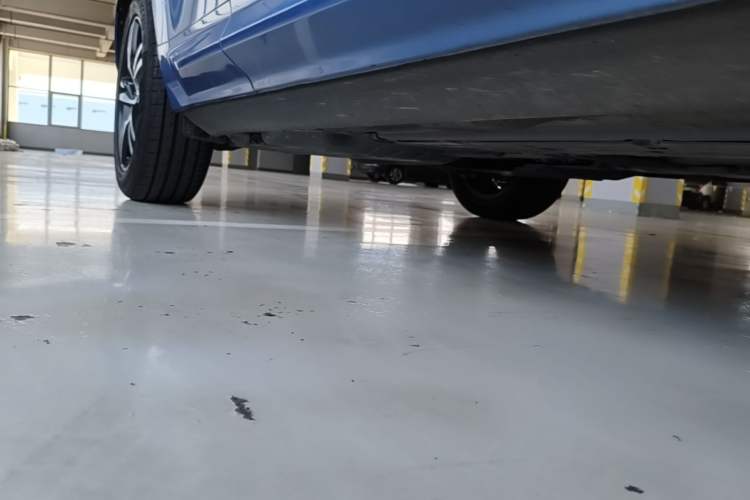Used Volvo XC60 2019 T5 4x4 Smart & Dynamic Sport Edition China VI Standard Right Side Sill