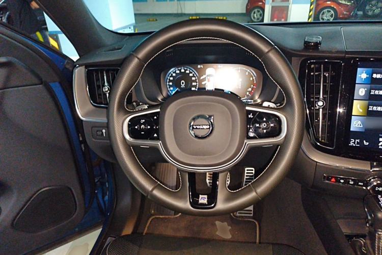 Used Volvo XC60 2019 T5 4x4 Zhiyuan Sport Edition China V Standard Steering Wheel