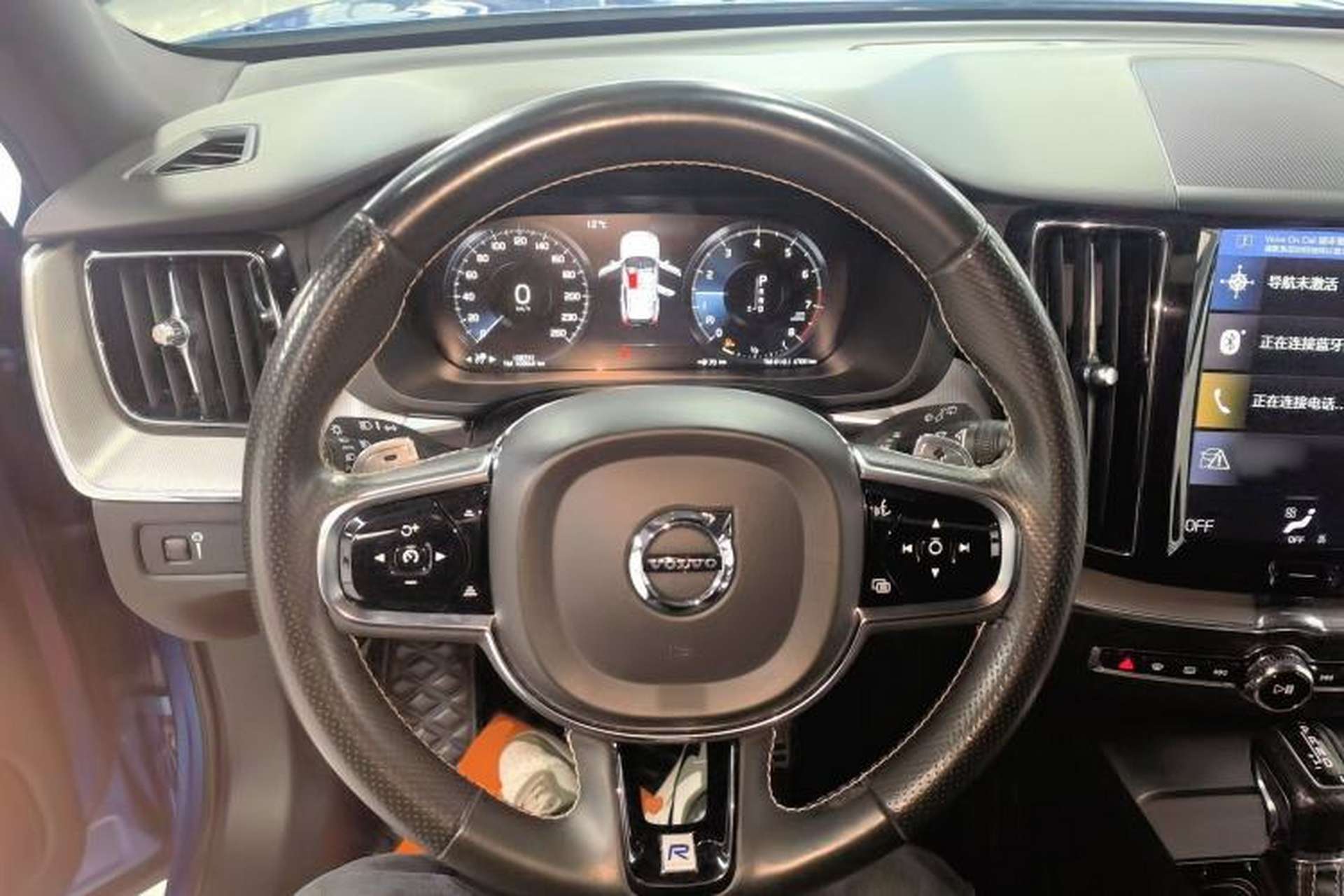 Used Volvo XC60 2019 T5 4x4 Smart & Dynamic Sport Edition China VI Standard Steering Wheel