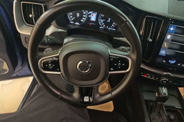 Used Volvo XC60 2019 T5 4x4 Zhiya Sport Edition China V Standard Steering Wheel