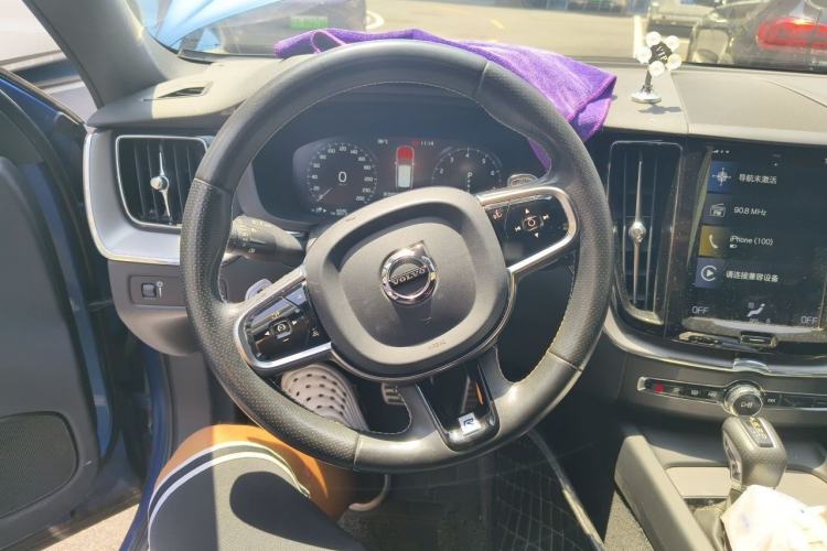 Used Volvo XC60 2019 T5 4x4 Smart Edition China V Standard Steering Wheel
