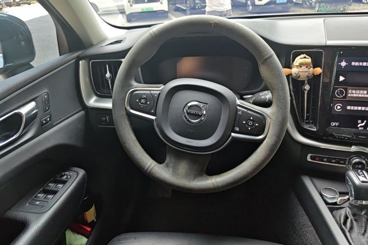Used Volvo XC60 2019 T5 4x4 Smart Edition China V Standard Steering Wheel