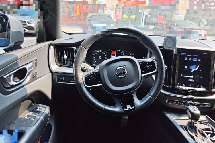 Used Volvo XC60 2019 T5 4x4 Zhiya Sport Edition China VI Standard Steering Wheel
