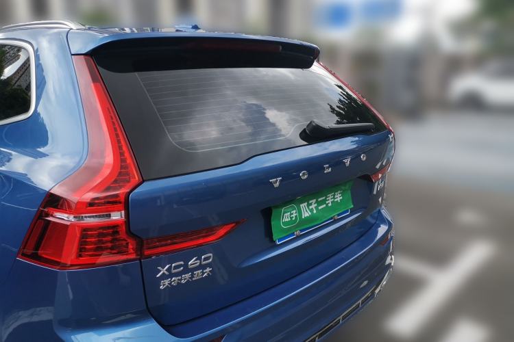 Used Volvo XC60 2019 T5 4x4 Smart & Dynamic Sport Edition China VI Standard Trunk