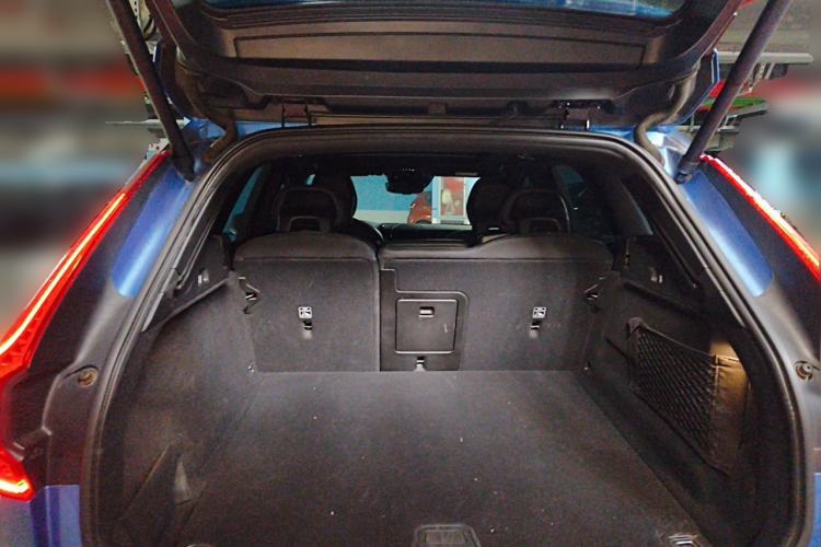 Used Volvo XC60 2019 T5 4x4 Zhiyuan Sport Edition China V Standard Trunk