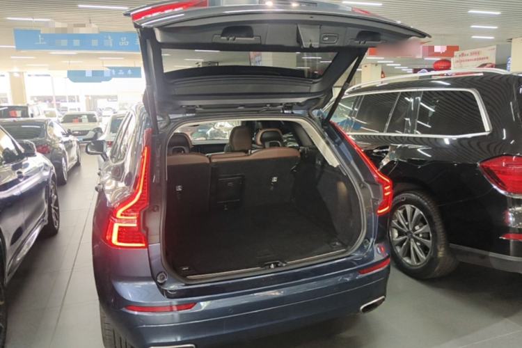 Used Volvo XC60 2019 T5 4x4 Smart Edition China V Standard Trunk