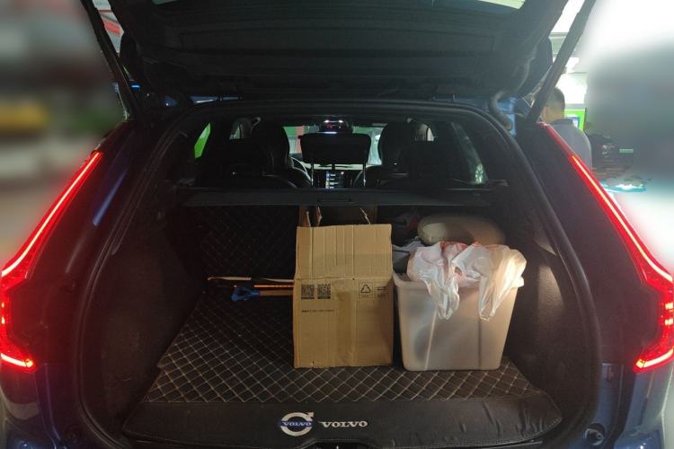 Used Volvo XC60 2019 T5 4x4 Zhiyuan Sport Edition China V Standard Trunk