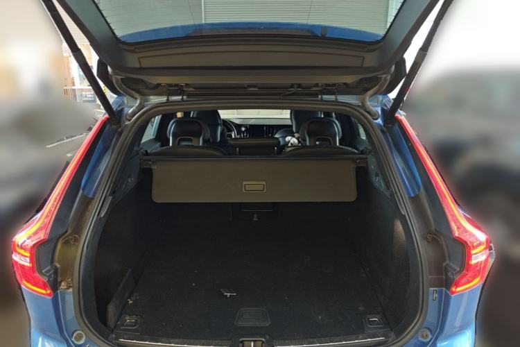 Used Volvo XC60 2019 T5 4x4 Zhiyuan Sport Edition China V Standard Trunk