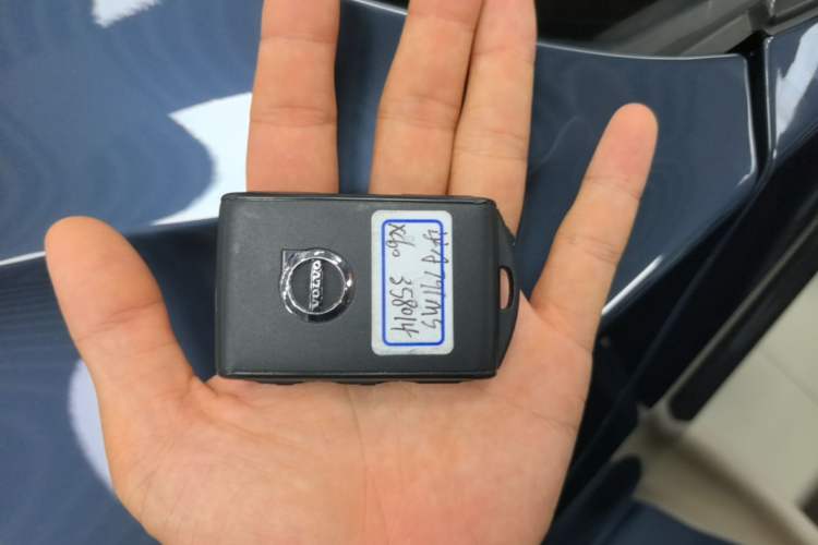 Used Volvo XC60 2019 T5 4x4 Smart Edition China VI Standard Vehicle Key