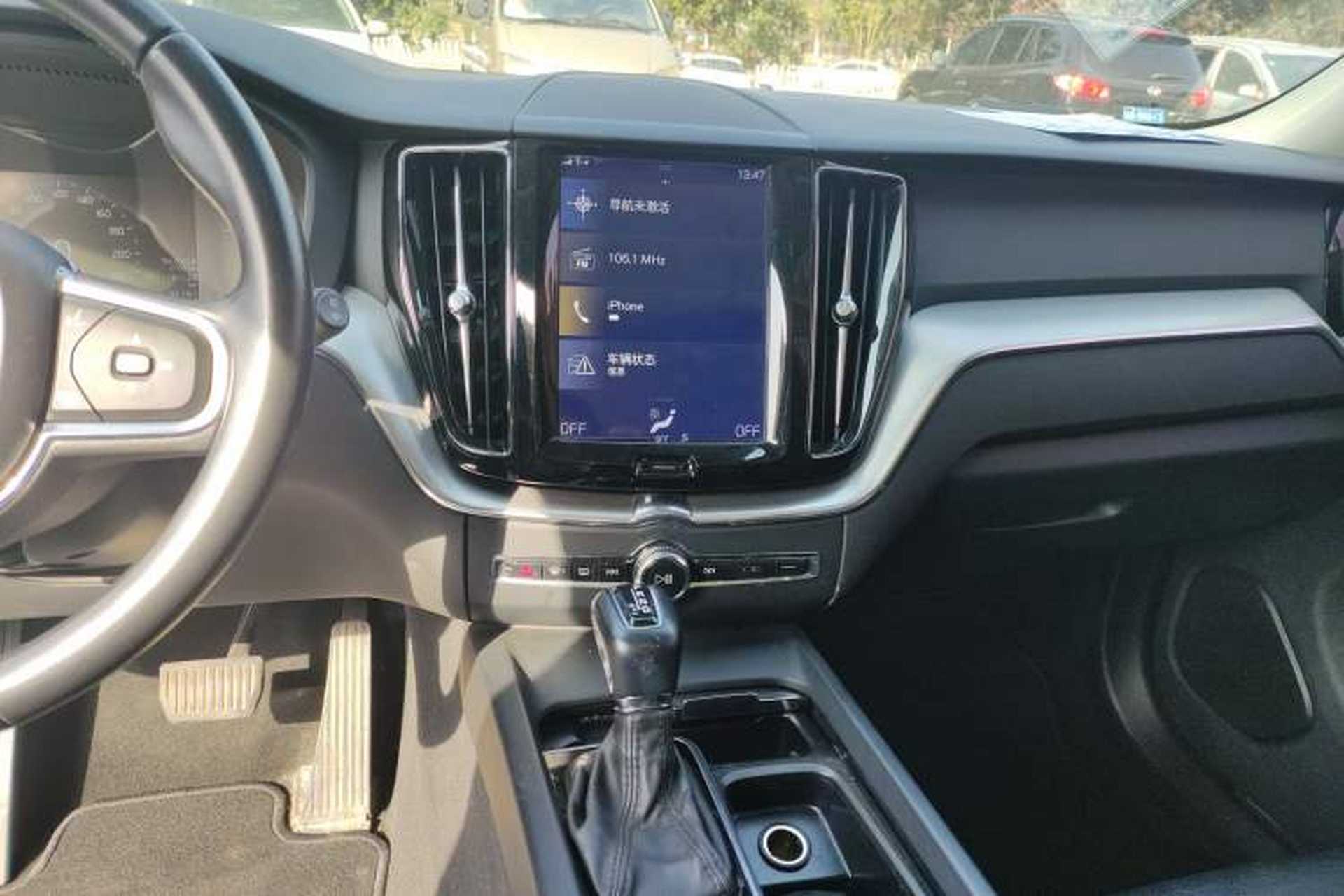 Used Volvo XC60 2019 T5 4x4 Smart Edition China VI Standard Audio And AC Panel