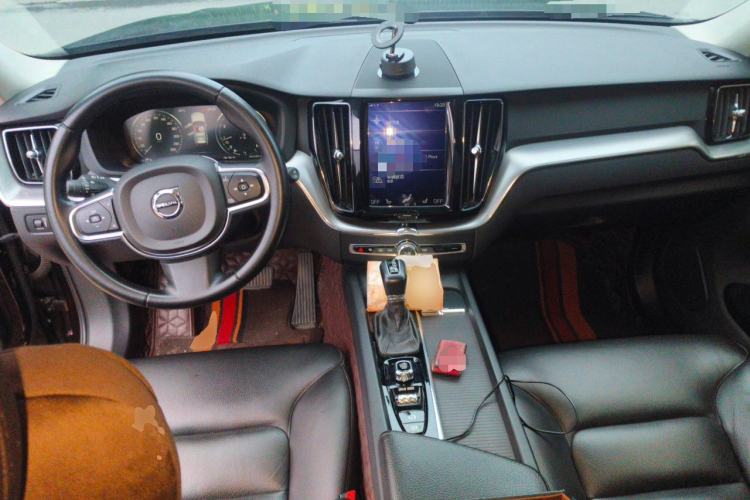 Used Volvo XC60 2019 T5 4x4 Smart Edition China V Standard Center Console