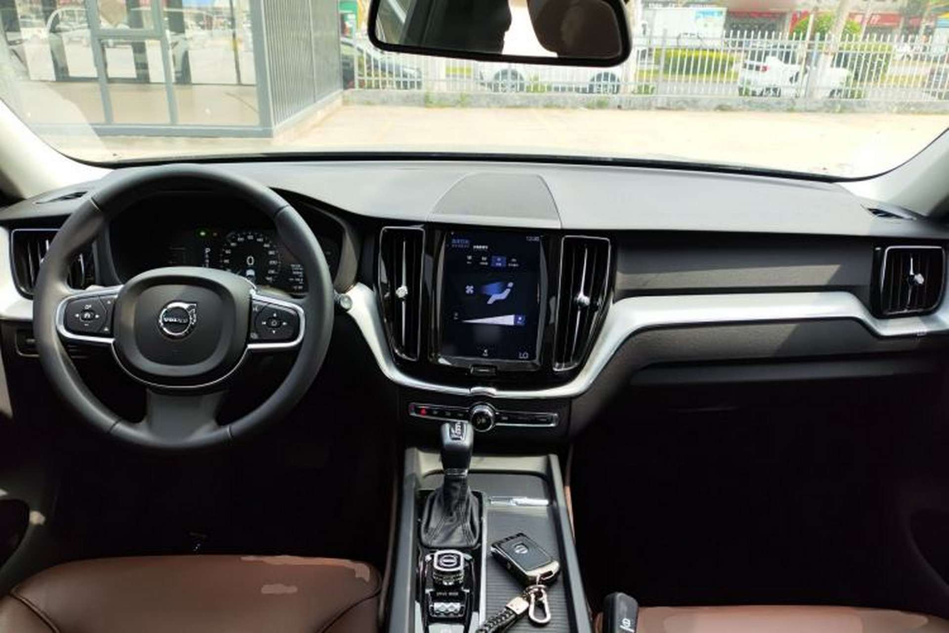 Used Volvo XC60 2019 T5 4x4 Smart Edition China VI Standard Center Console
