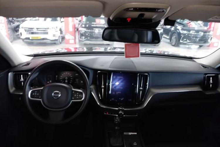 Used Volvo XC60 2019 T5 4x4 Smart Edition China V Standard Center Console