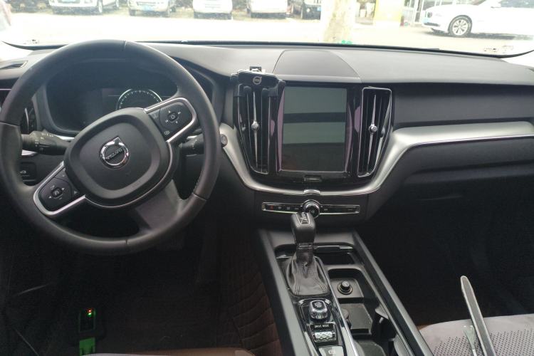 Used Volvo XC60 2019 T5 4x4 Smart Edition China V Standard Center Console