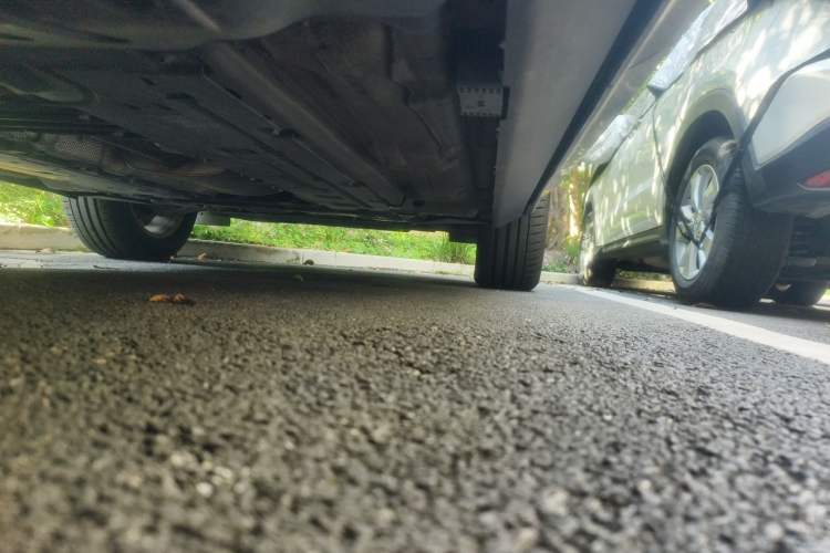 Used Volvo XC60 2019 T5 4x4 Smart Edition China VI Standard Chassis Rear Right